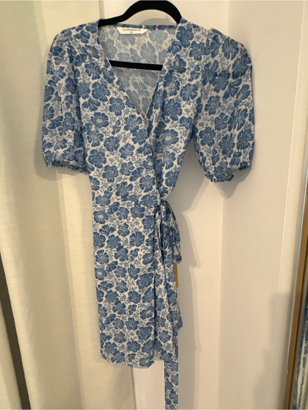 Commense Blue Floral Wrap Midi Dress with Puff Sleeves - Picture 2 of 4